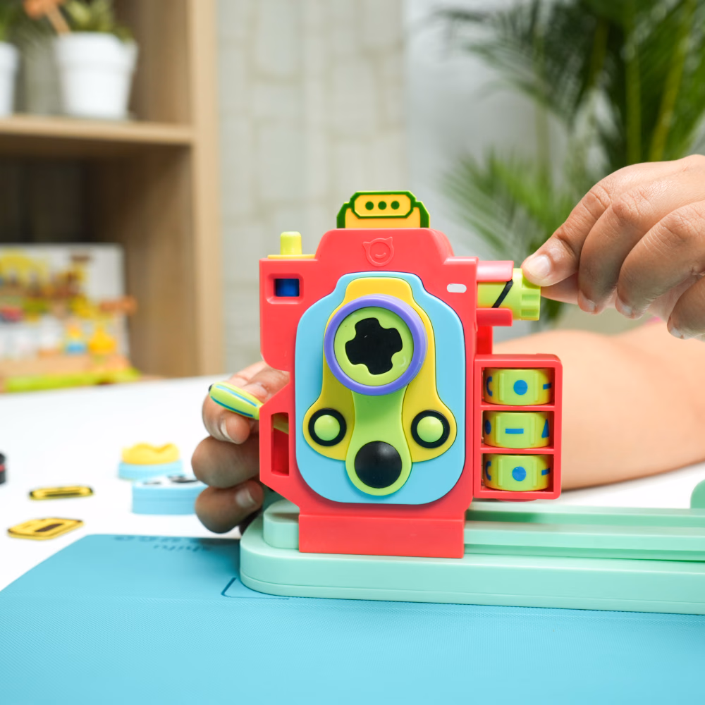 Plugo Detective Screenshot